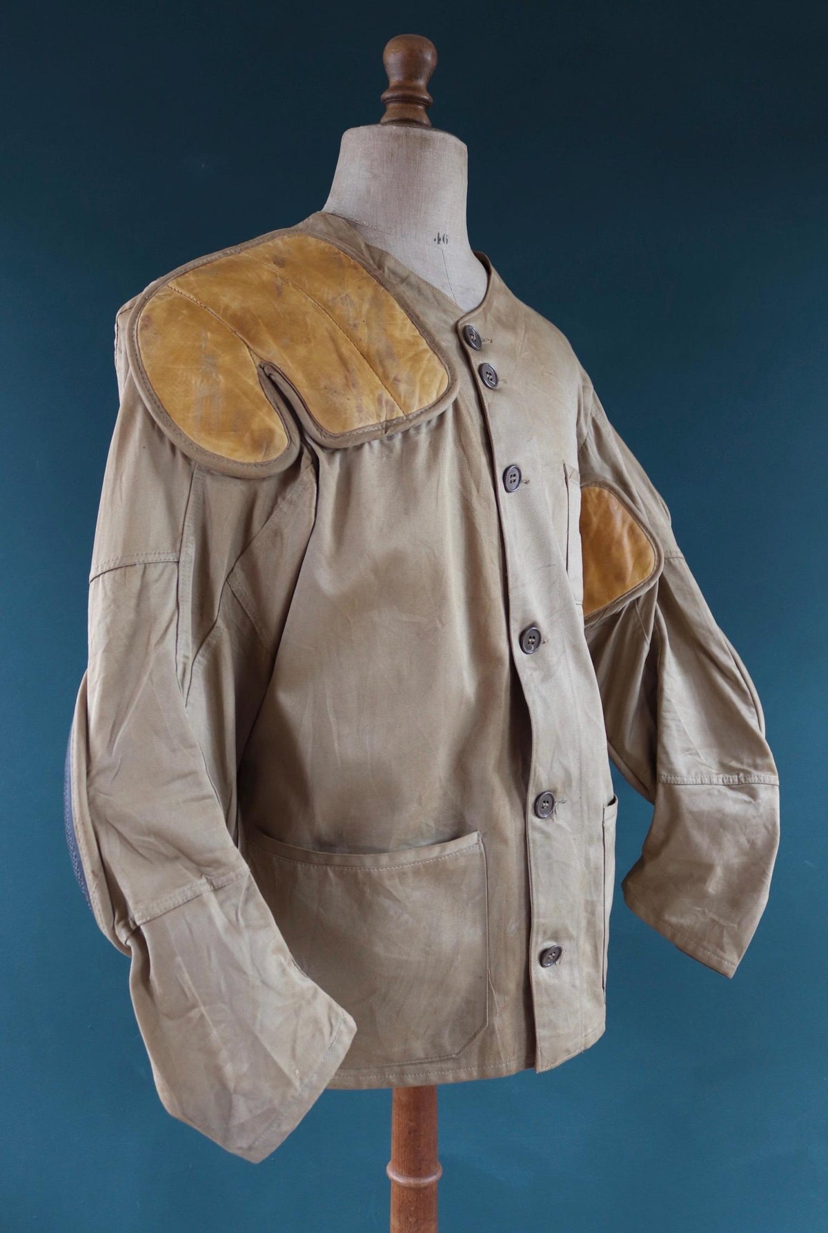 Vintage 1960s shooting jacket - chain stitch patch - 10-X hunting - rifle club - 44” chest - half belt workwear