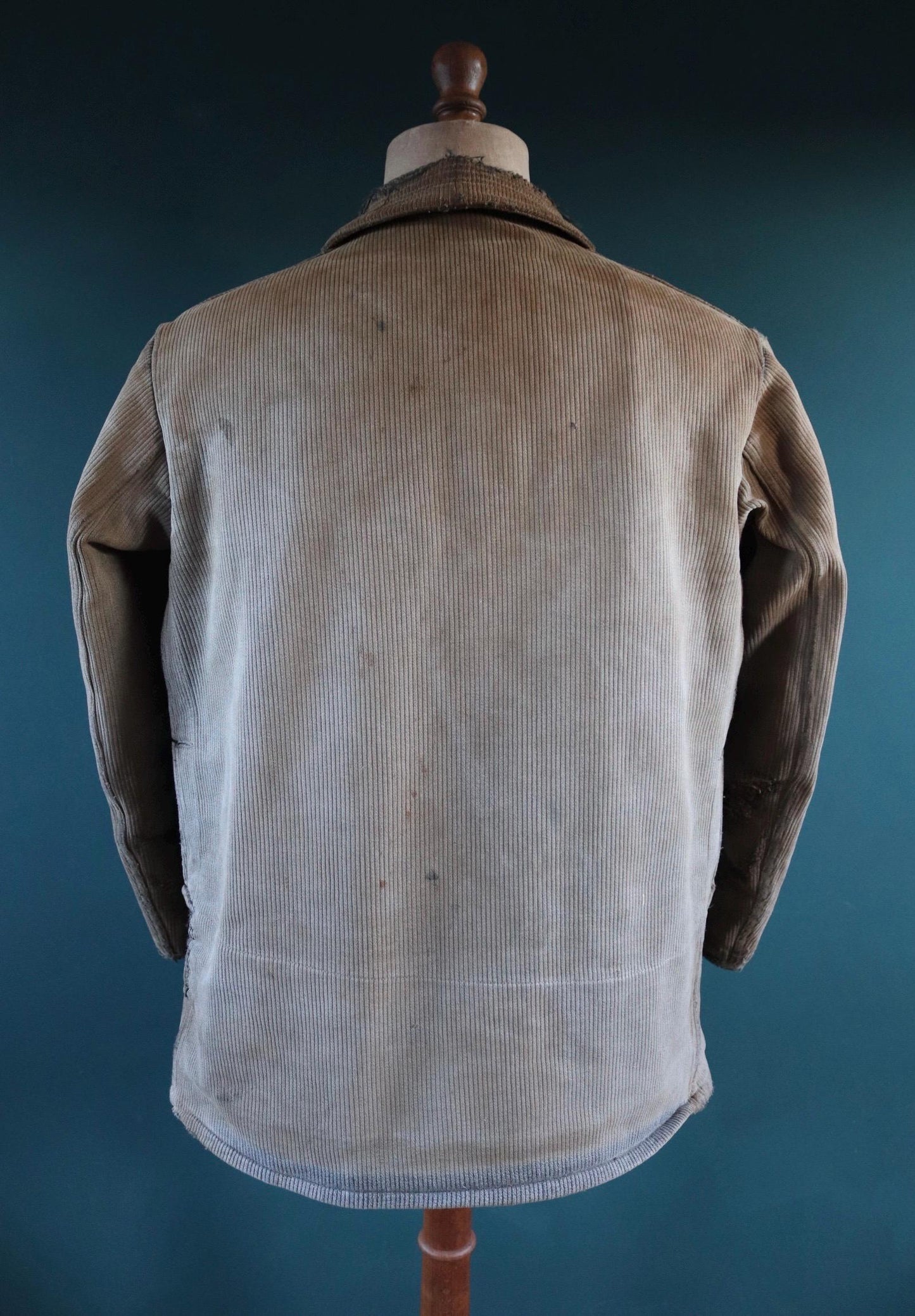 Vintage French workwear jacket 1950s grey coutil pique corduroy hunting work 44” chest venery animal scene buttons darned repaired