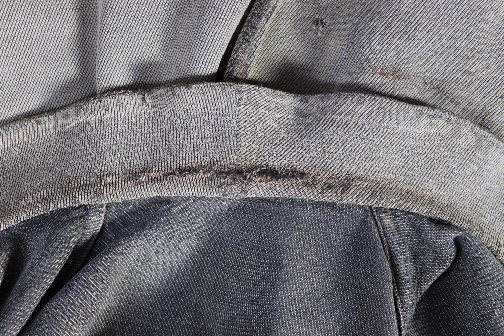 Vintage French workwear jacket 1930s 1940s grey pique briarproof hunting work 40” chest venery animal scene buttons darned