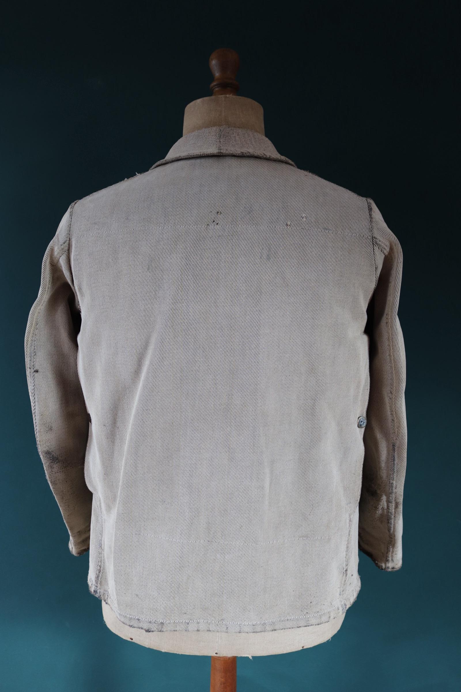 Vintage French workwear jacket 1930s 1940s grey pique briarproof hunting work 40” chest venery animal scene buttons darned