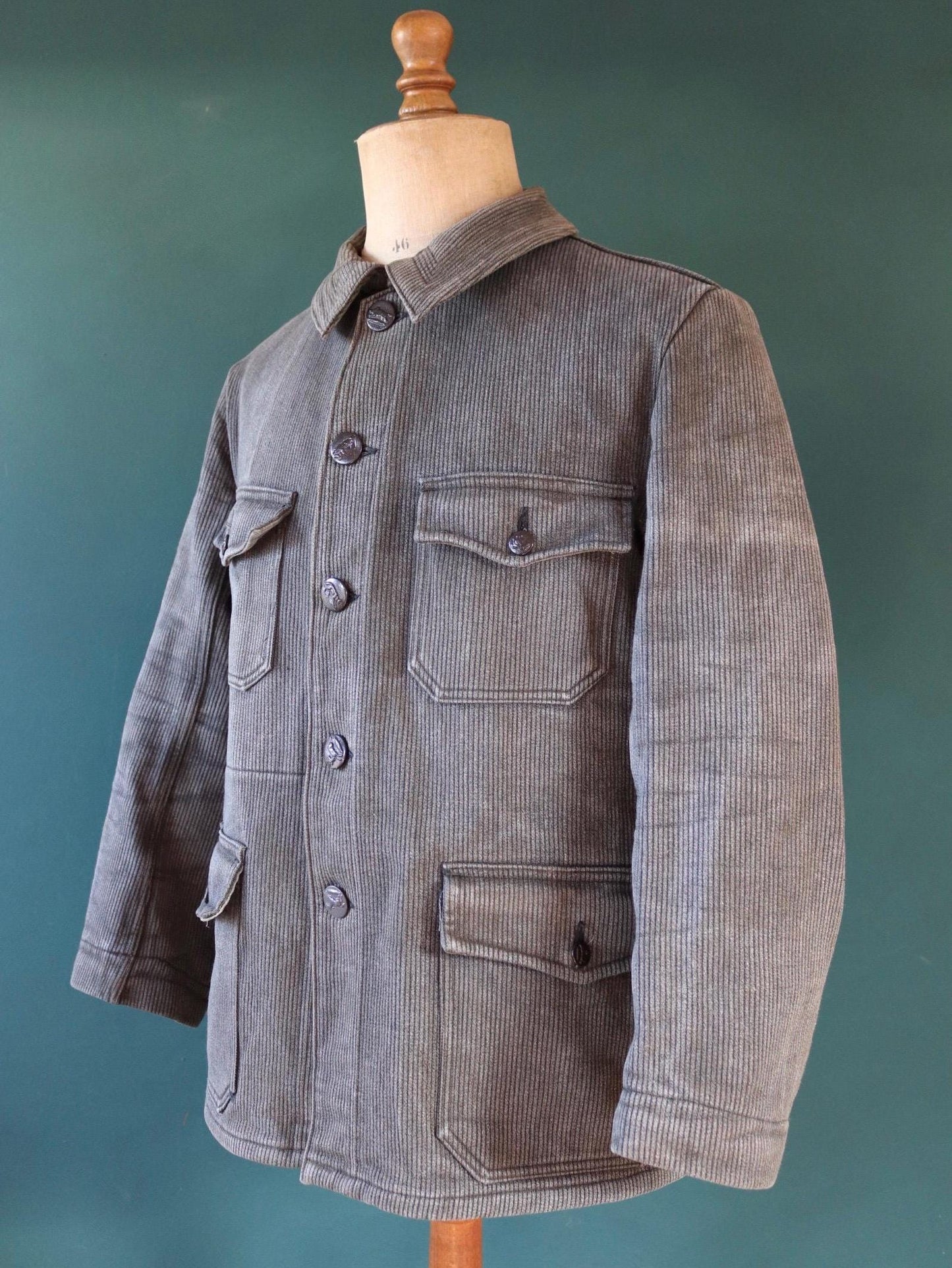 Vintage French chore jacket 1950s workwear grey taupe coutil pique corduroy hunting 45” chest venery animal scene buttons