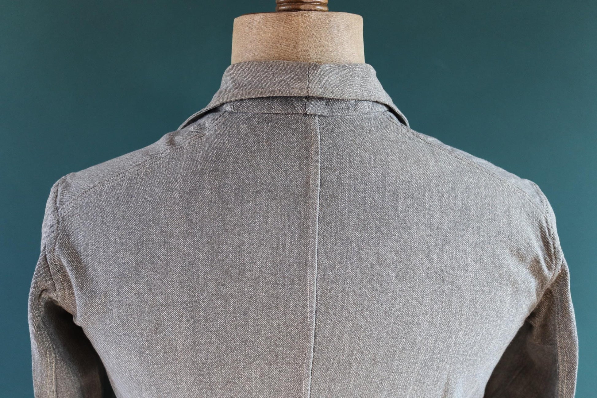 Vintage French chore jacket 1930s 1940s workwear salt pepper grey cotton work long coat overall factory machinist 39” chest repaired