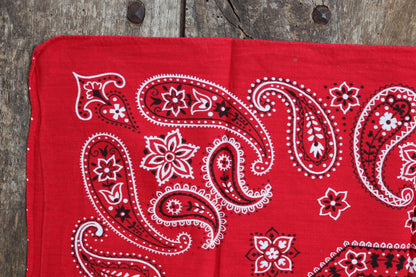 Vintage 1960s 60s trunk up Elephant brand cotton colourfast colorfast turkey red bandana pocket square neckerchief paisley Davis Catterall