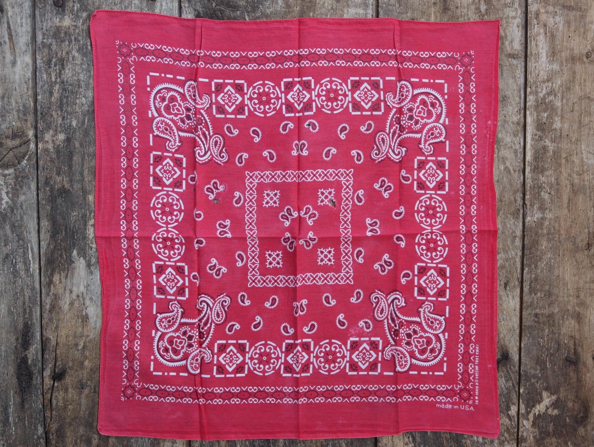 Vintage 1970s 70s turkey red printed bandana pocket square neckerchief cotton color colour fast workwear RN 16429