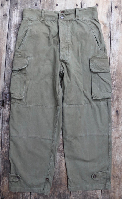Vintage French workwear trousers cargo pants M47 M-47 French khaki green cotton overalls army military 35” x 29” 1940s 1950s work chore