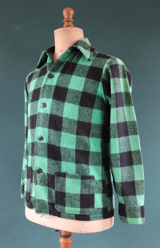 Vintage 1970s 70s green black buffalo plaid thick wool shirt Regal made in Canada 40” chest hunting camping workwear hunting logger