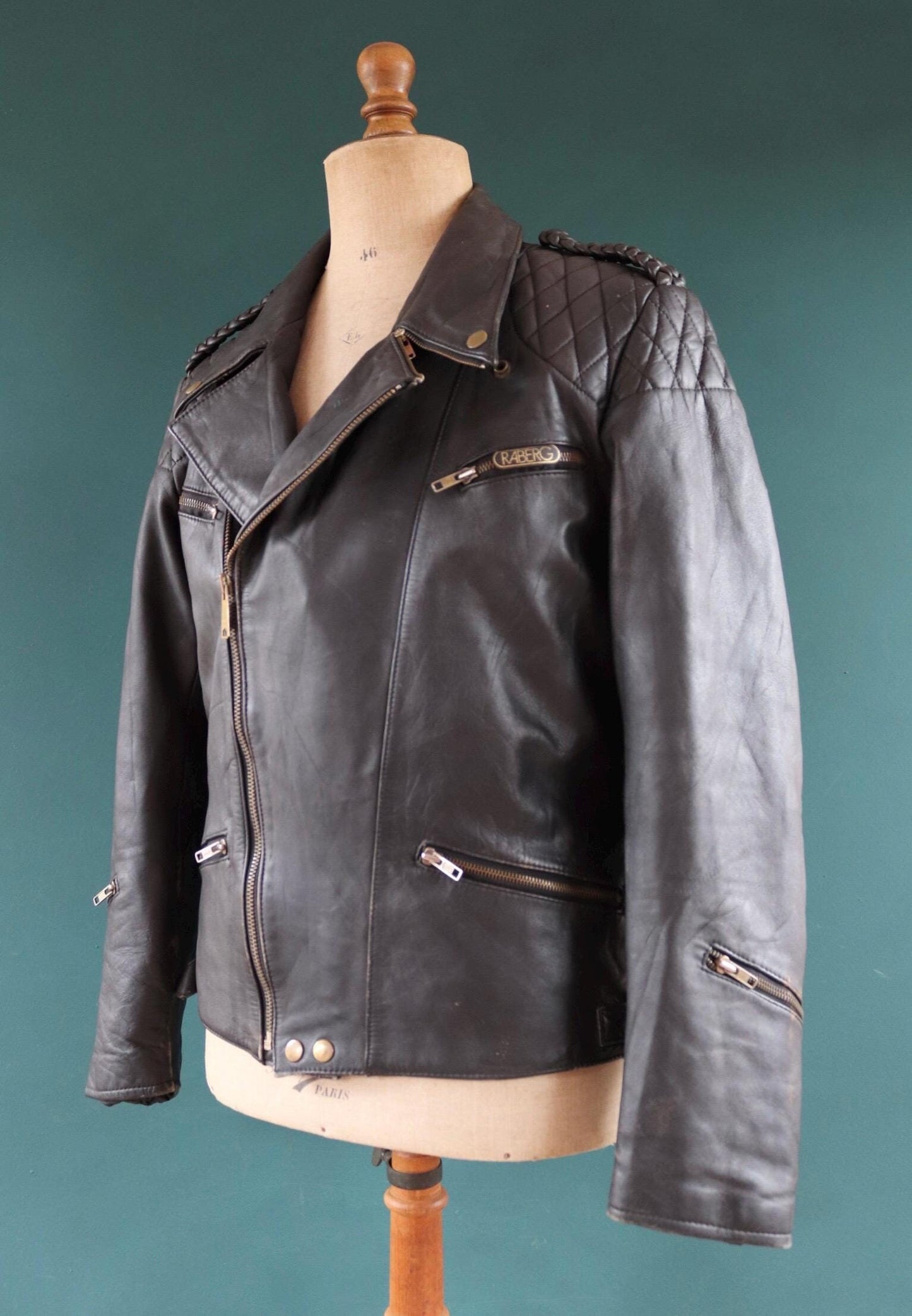 Vintage 1980s 80s 1990s 90s black leather jacket German biker motorcycle plaited quilted epaulettes 44” chest