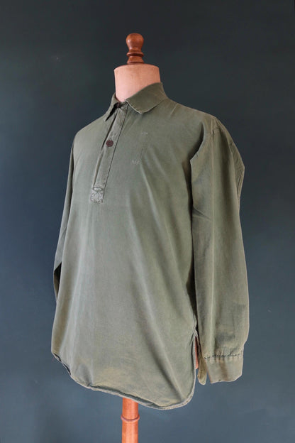 Vintage 1970s Swedish army shirt - M59 - military workwear - fältskjorta - green cotton smock - 48” chest
