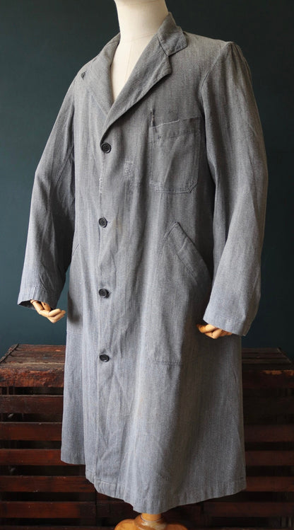 Vintage French workwear jacket 1950s salt pepper grey work coat overall factory machinist shopkeeper 44” chest