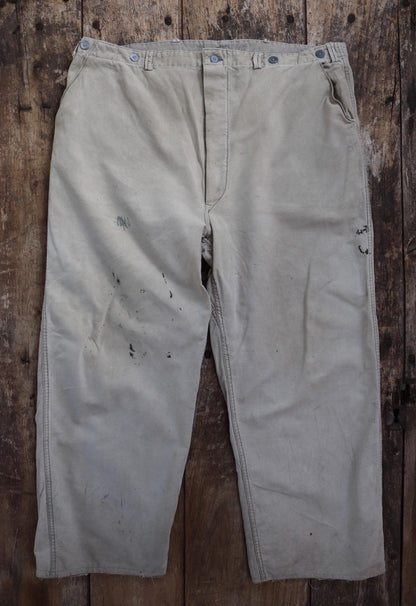 Vintage 1940s 40s 1950s 50s Swedish military cotton twill utility field trousers pants workwear work chore buckle cinch back 41” x 27”