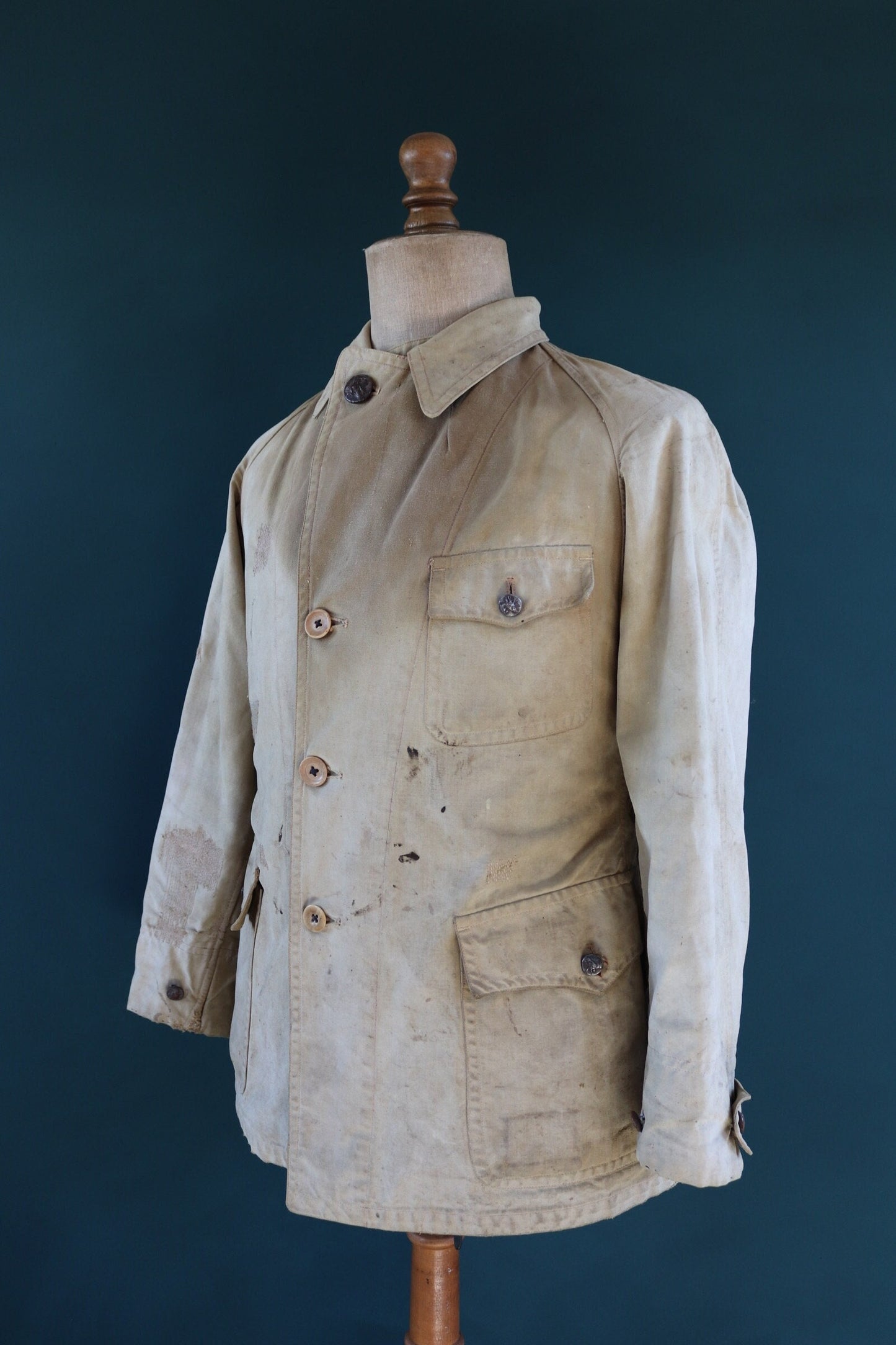 Vintage 1920s French work jacket tan brown cotton hunting shooting workwear chore venery scene buttons 36” chest half belt