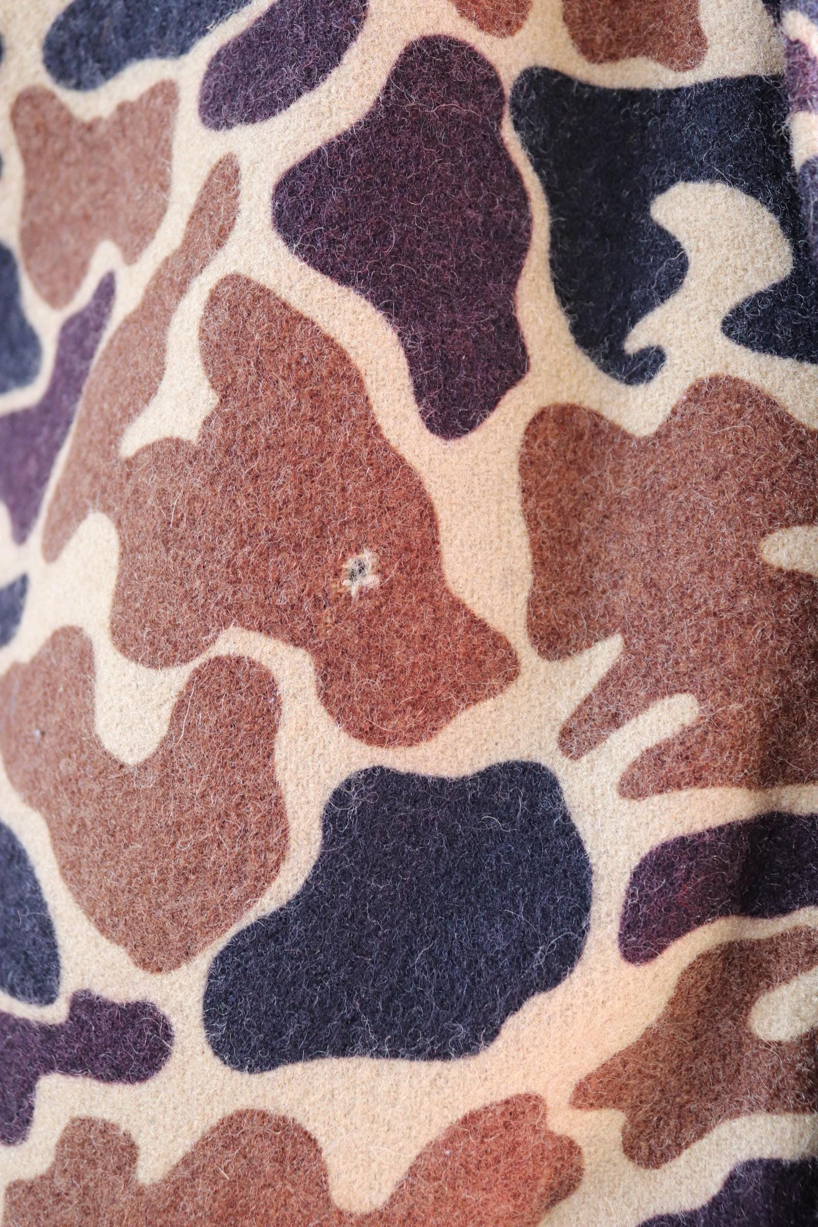 Vintage Woolrich shirt - woodland camo workwear - wool CPO - 43" chest - hunting chore - camping hiking