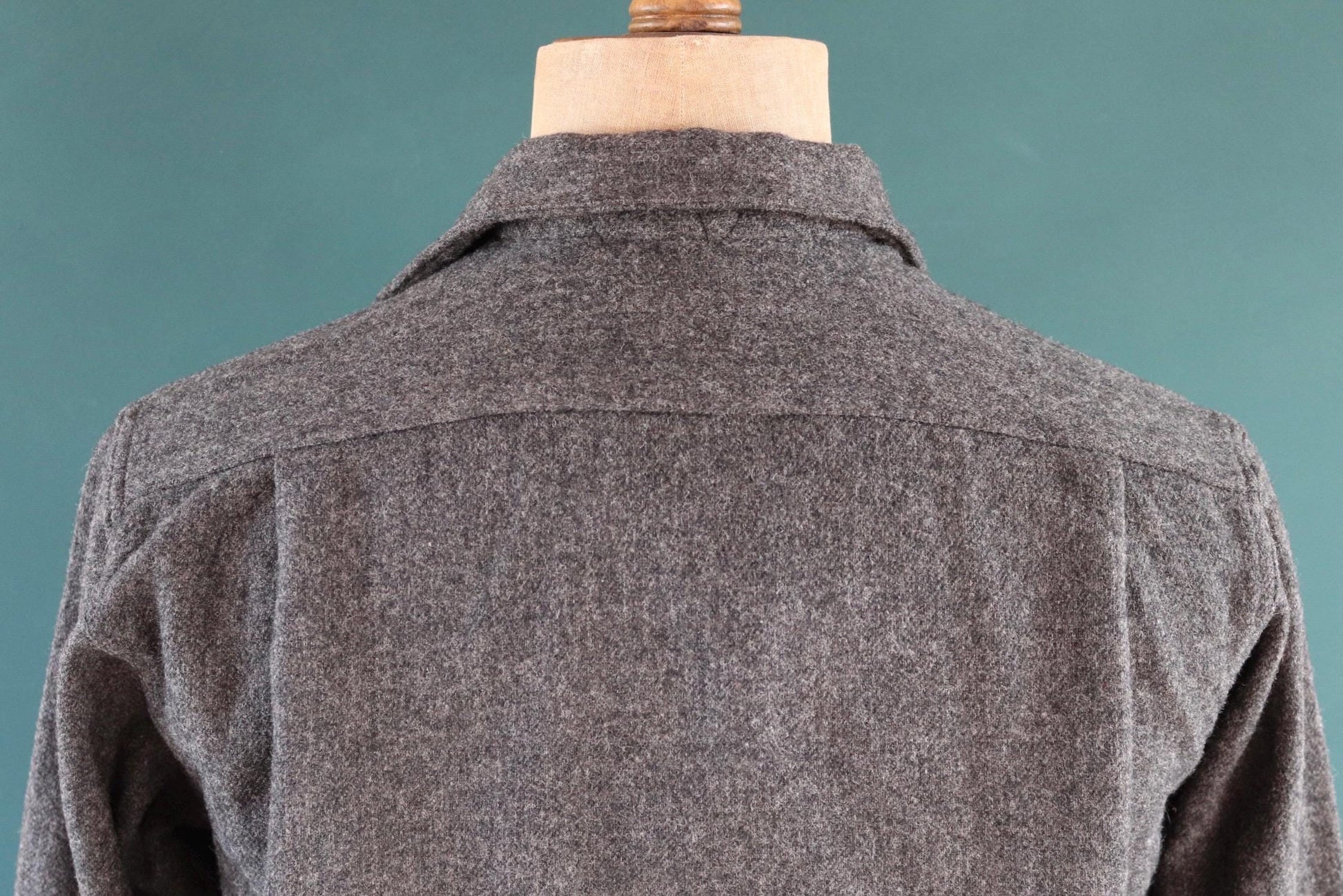 Vintage 1960s wool shirt McGregor loop collar plain grey hiking camping 42” chest