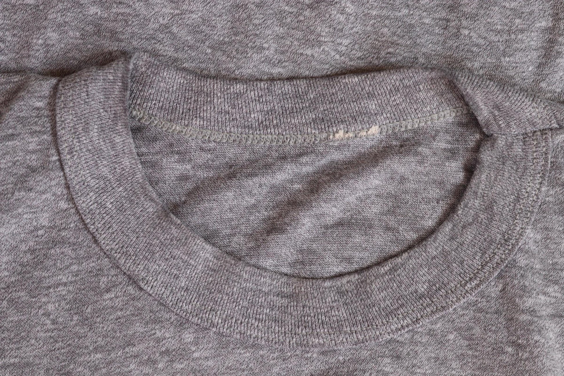 Vintage 1970s 80s grey marl t shirt - geochem crew - water bird print - 41” chest