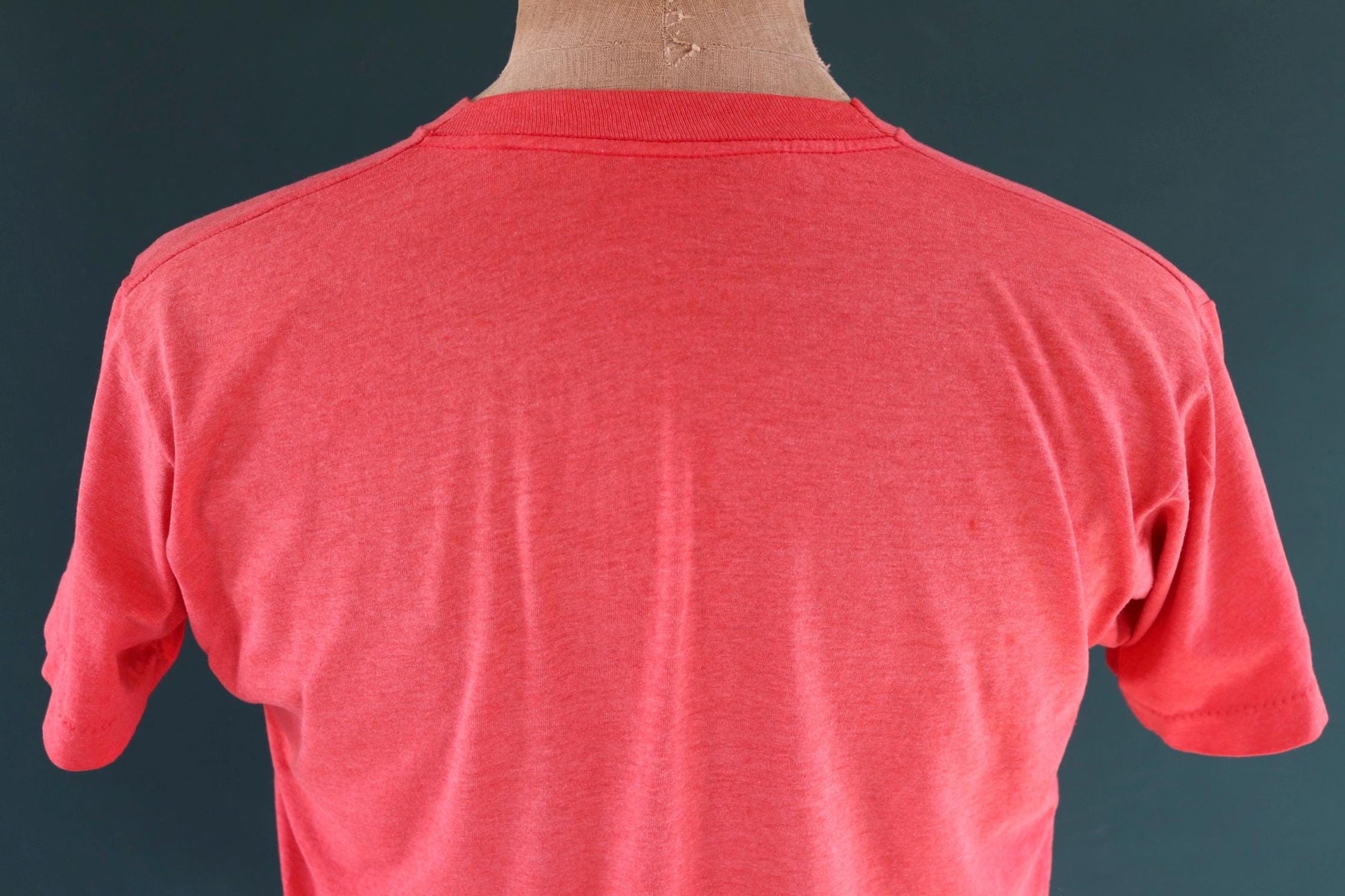 Vintage 1980s faded red t shirt - pocket tee - 41” chest