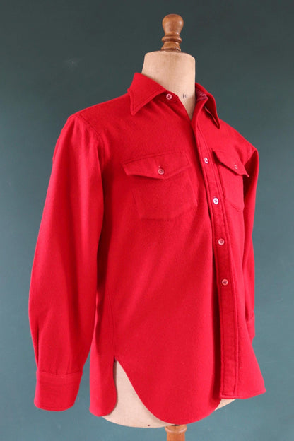 Vintage 1960s wool shirt plain red 41” chest