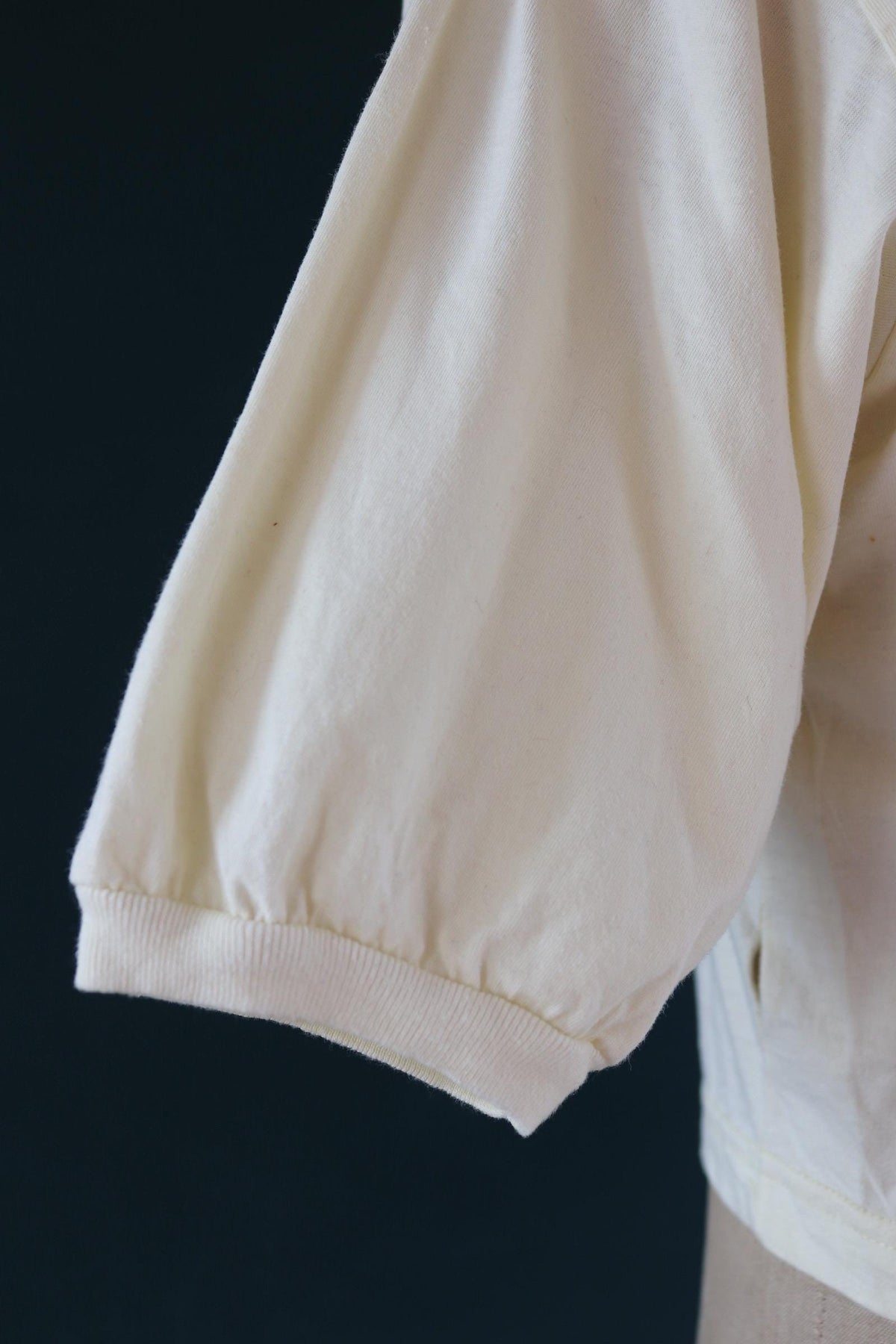 Vintage 1980s cropped t shirt - lemon yellow cotton top - shoulder pads - 40" chest