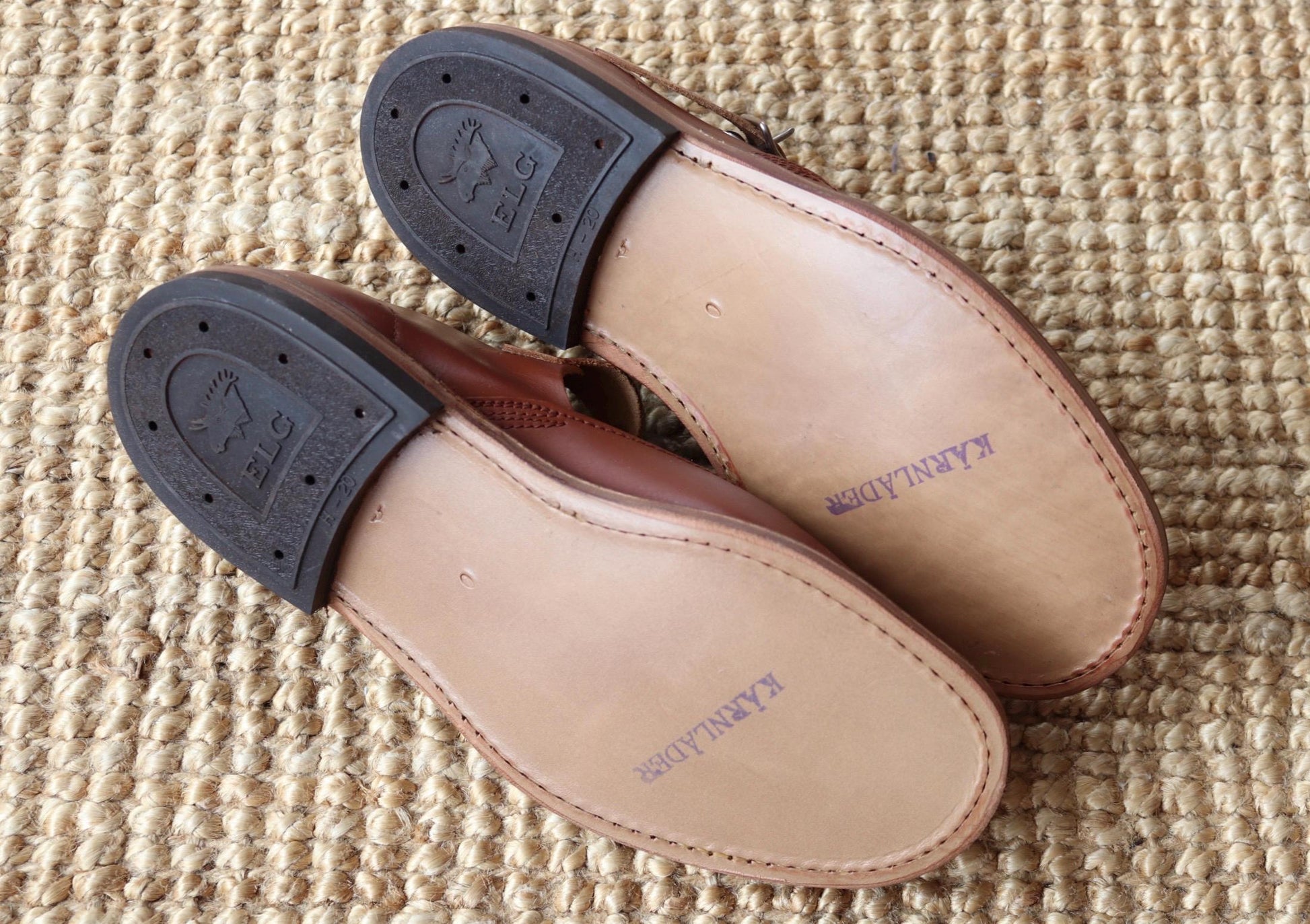 Vintage 1970s handmade brown leather sandals - t bar - deadstock Swedish shoes - size UK 7 EUR 40