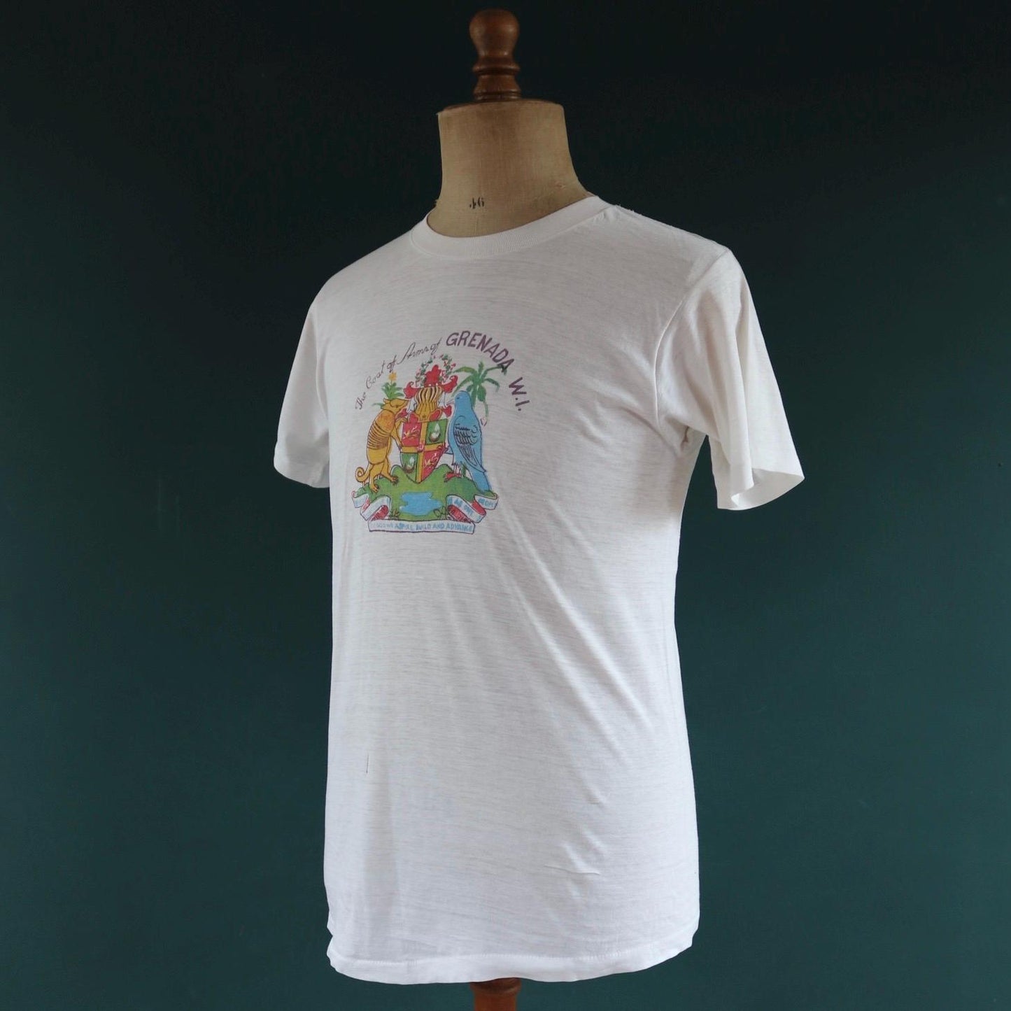 Vintage 1970s Fruit of the loom white t shirt - thrashed tee - coat of arms print - 40” chest