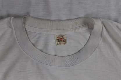 Vintage 1970s Fruit of the loom white t shirt - thrashed tee - coat of arms print - 40” chest