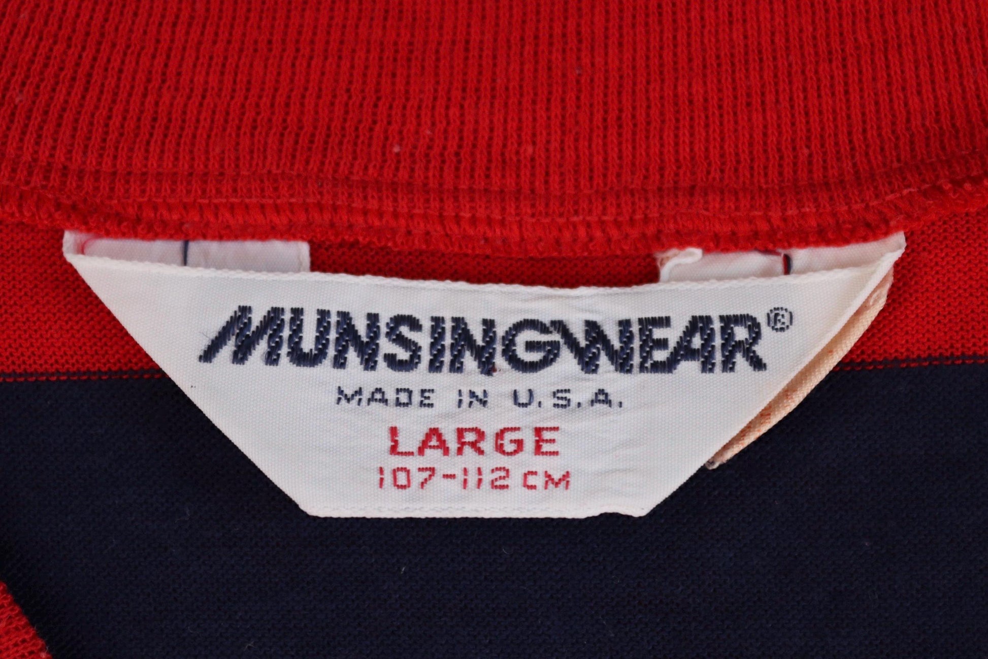 Vintage 1990s Munsingwear t shirt - v neck - red blue striped - 40” chest