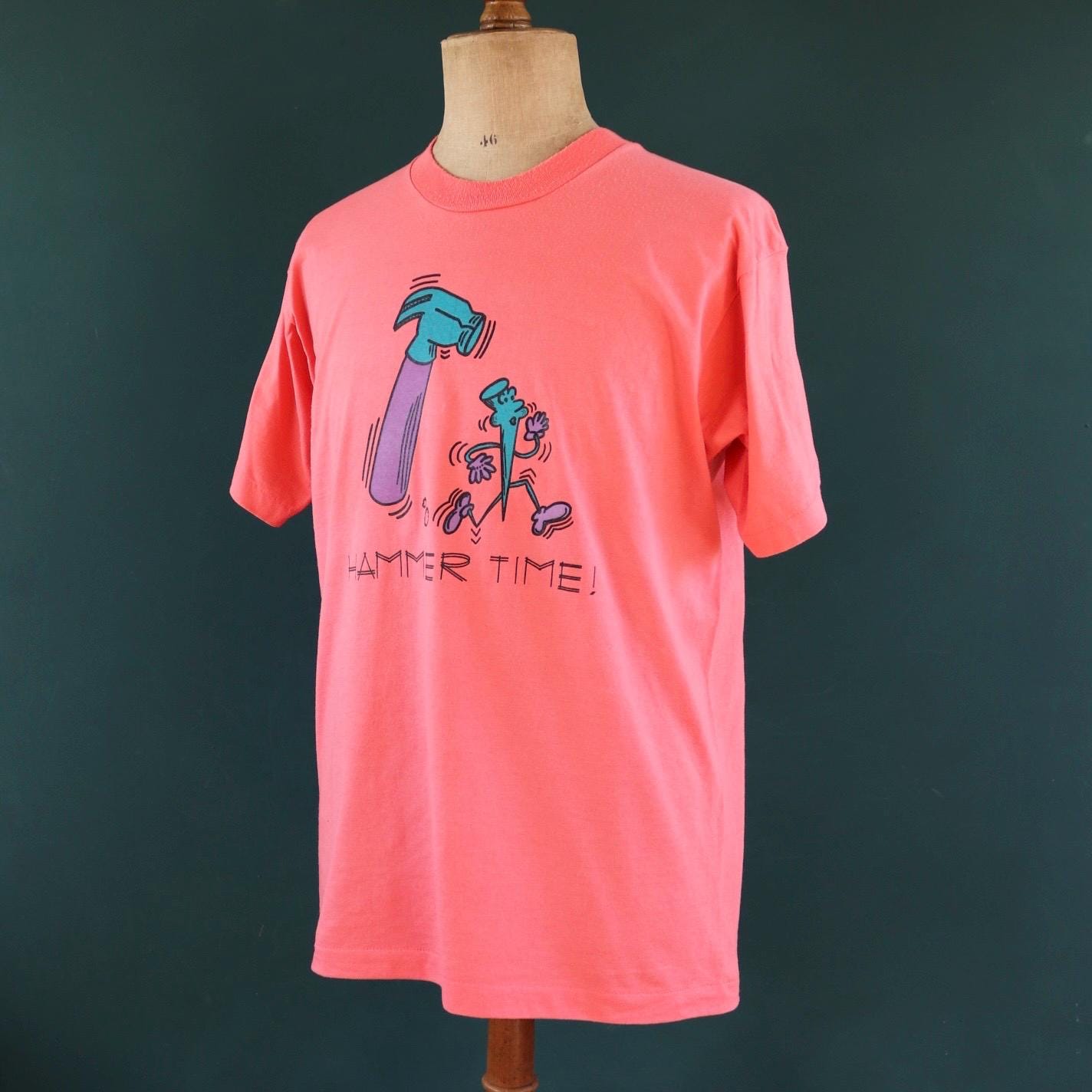 Vintage 1990s t shirt - hammer time print - salmon pink - 44” chest