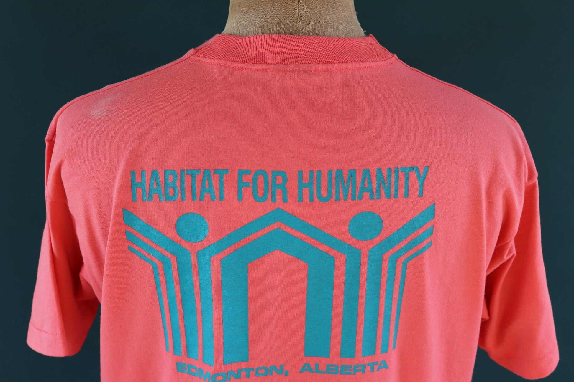 Vintage 1990s t shirt - hammer time print - salmon pink - 44” chest