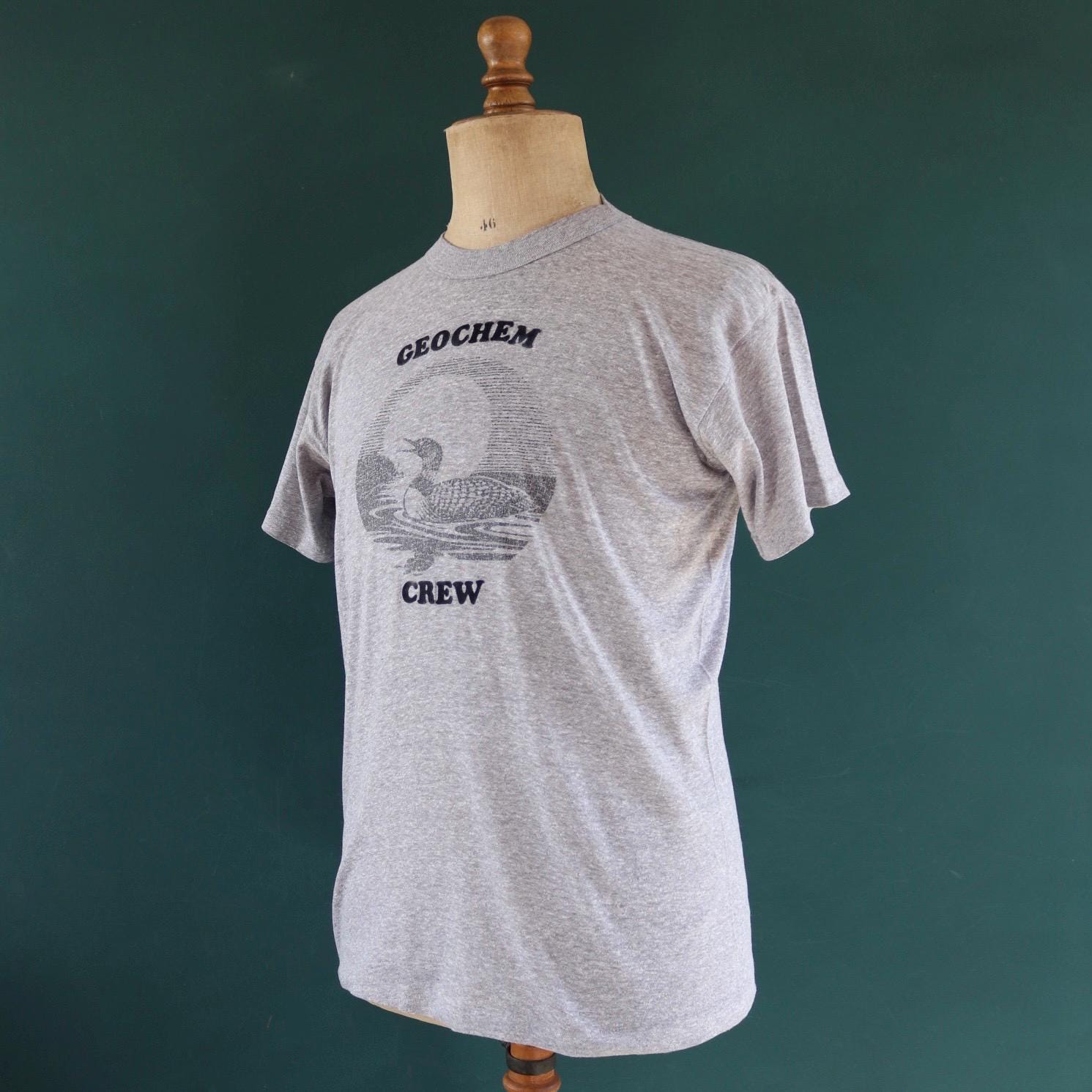 Vintage 1970s 80s grey marl t shirt - geochem crew - water bird print - 41” chest
