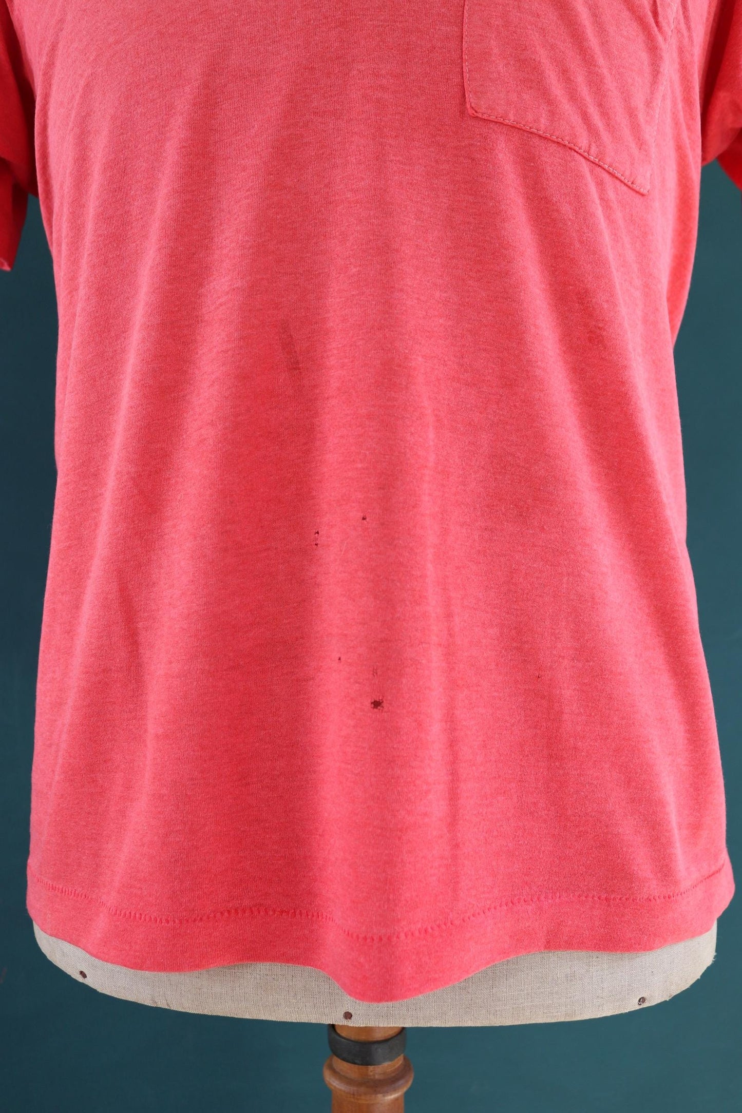 Vintage 1980s faded red t shirt - pocket tee - 41” chest