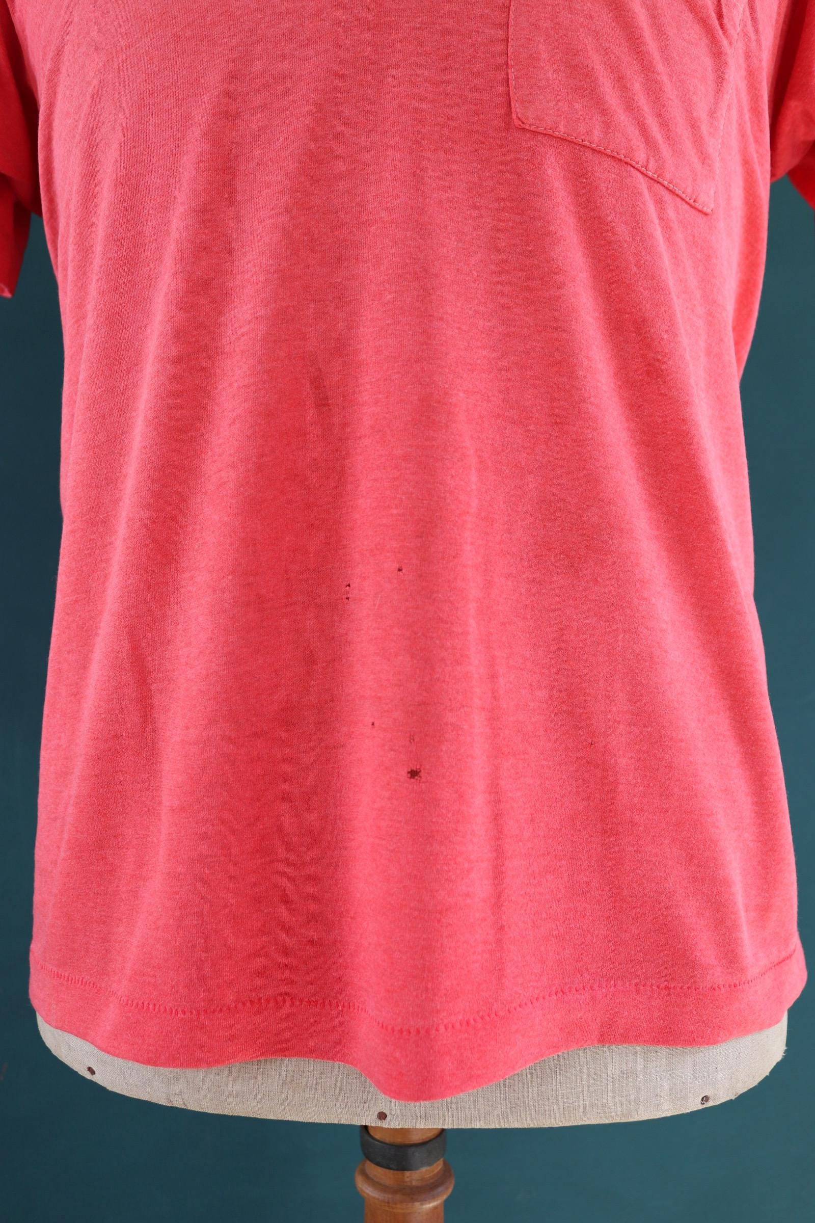 Vintage 1980s faded red t shirt - pocket tee - 41” chest
