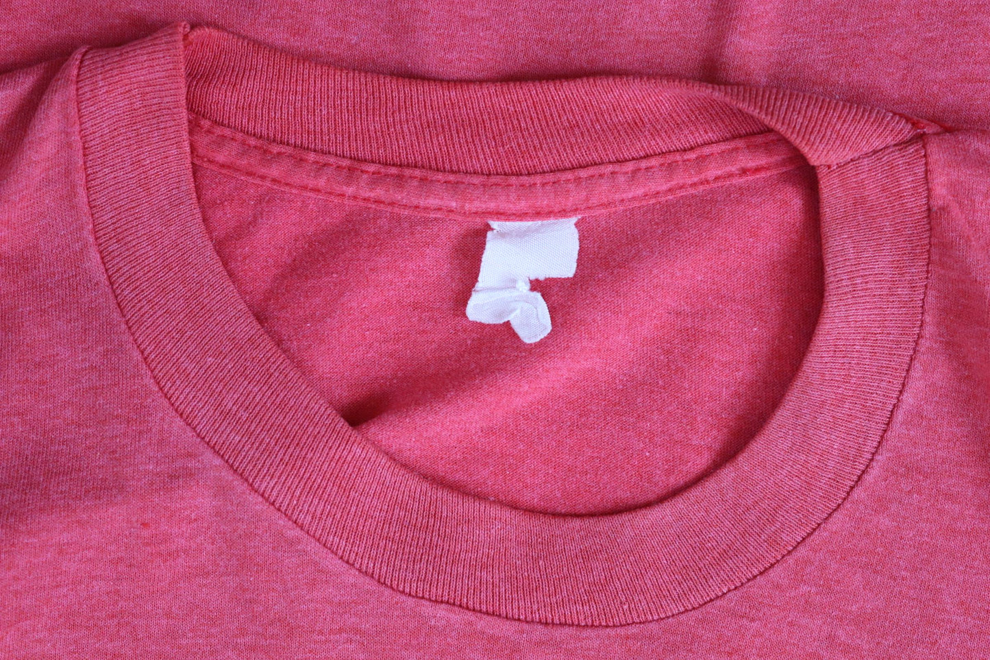 Vintage 1980s faded red t shirt - pocket tee - 41” chest