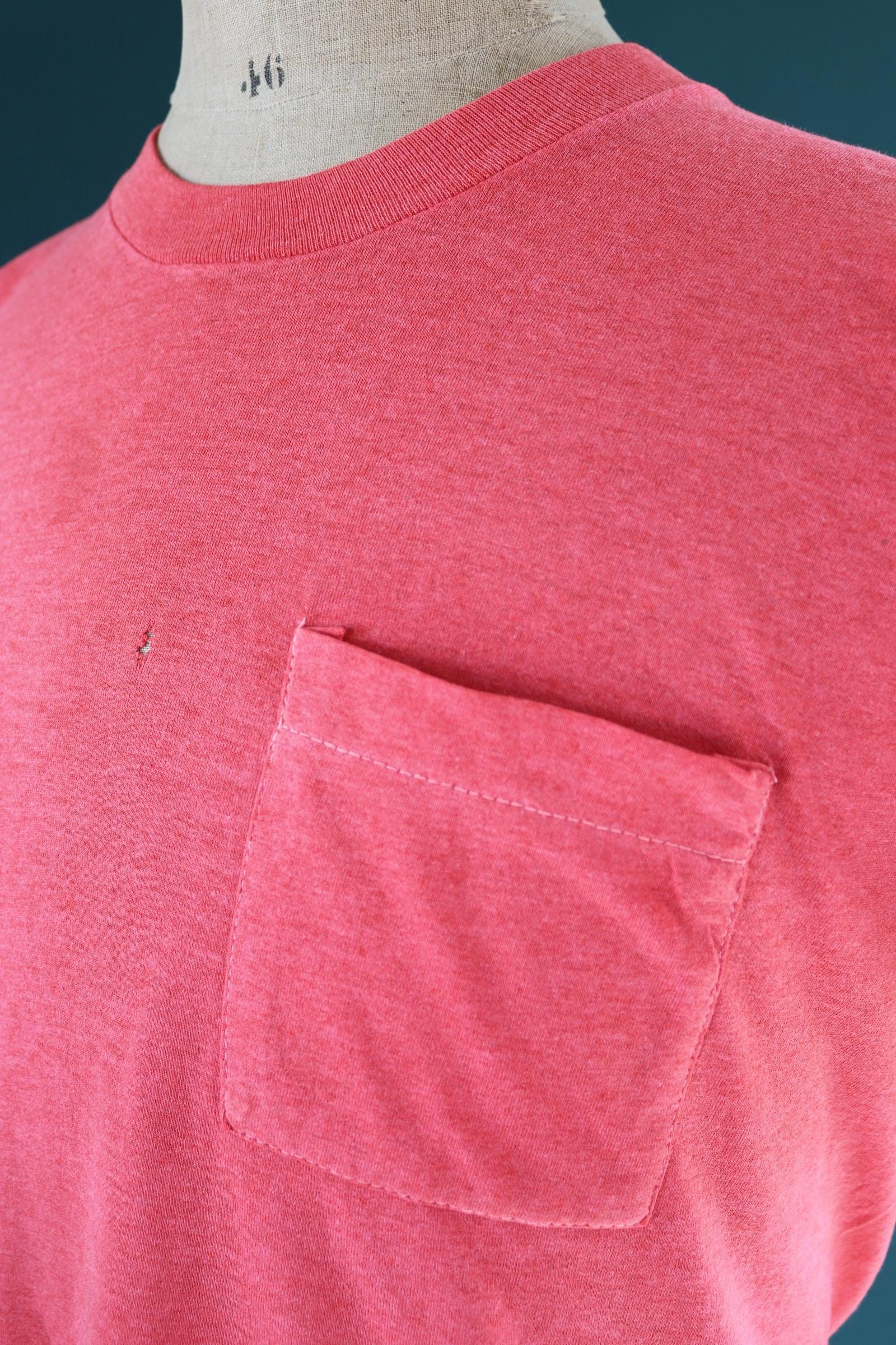 Vintage 1980s faded red t shirt - pocket tee - 41” chest