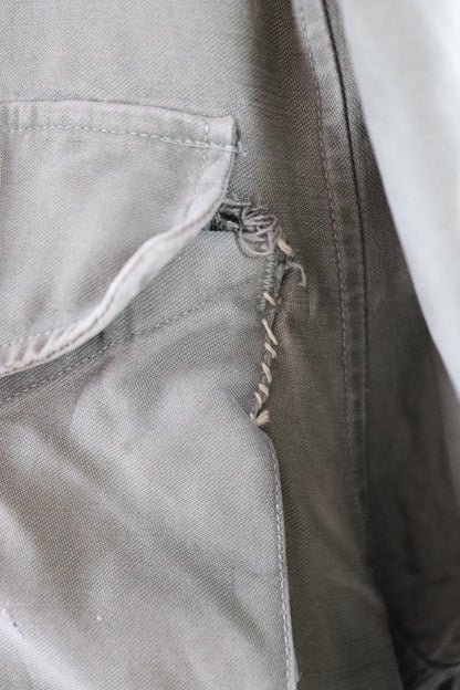 Vintage 1940s US army field jacket - M43 - green sateen cotton - 43” chest