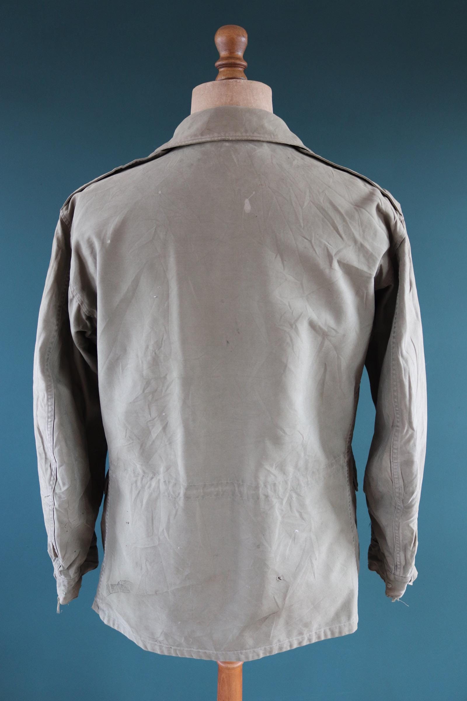 Vintage 1940s US army field jacket - WW2 M43 - green sateen cotton - 43” chest