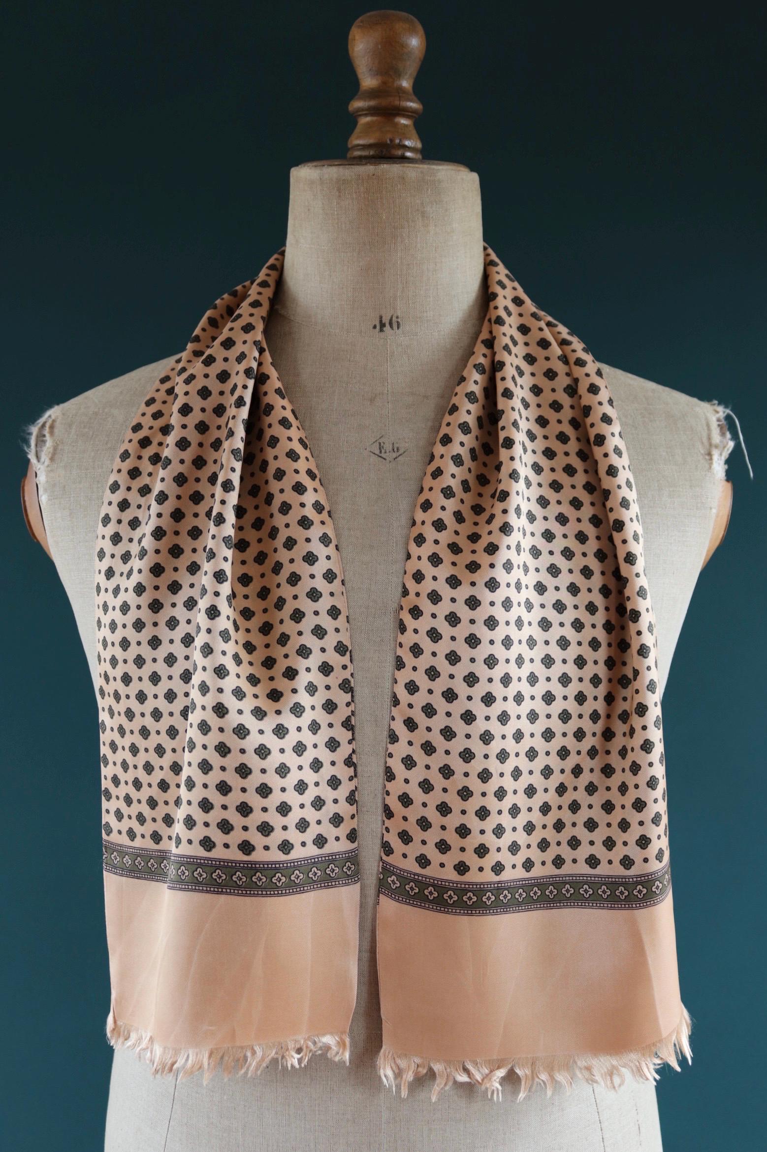 Vintage mens neck scarf - green and peach - mod style - Goodwood festival - wedding attire