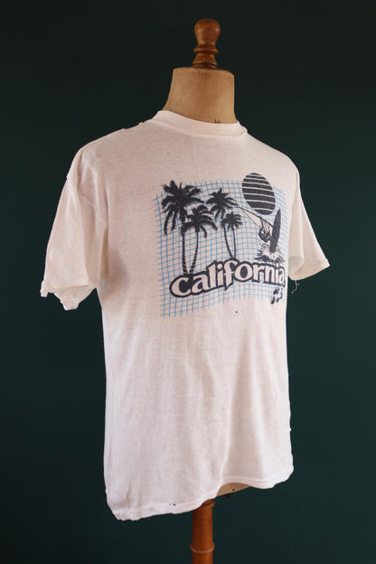 Vintage 1990s California surf t shirt - Hang Ten - palm tree print 42” chest