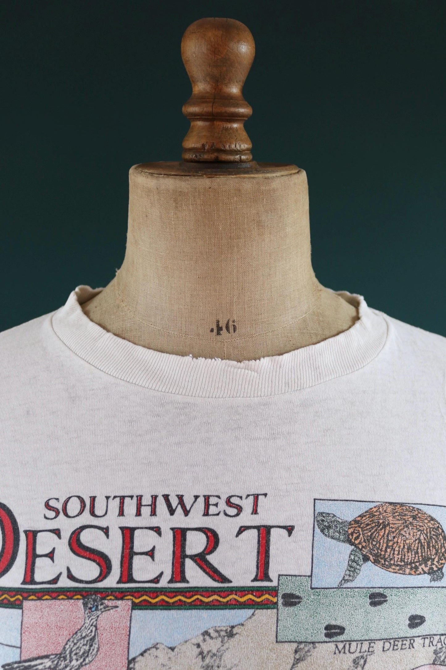 Vintage 1990s Southwest Desert t shirt - coyote print - nature design - 46” chest