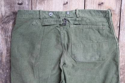 Vintage 1940s Swedish military workwear trousers - buckle back - utility pants - 34" x 29"