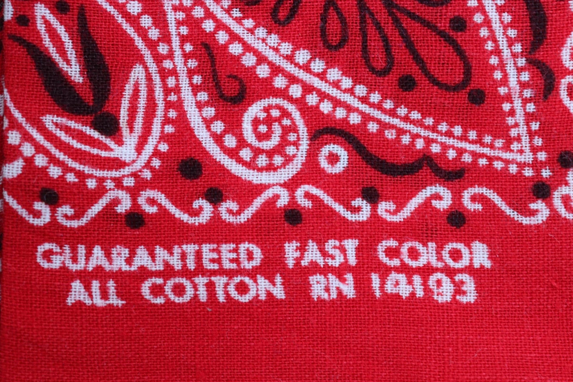 Vintage 1950s 60s red bandana - printed pocket square - colourfast cotton workwear neckerchief - RN 14193