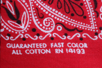 Vintage 1950s 60s red bandana - printed pocket square - colourfast cotton workwear neckerchief - RN 14193