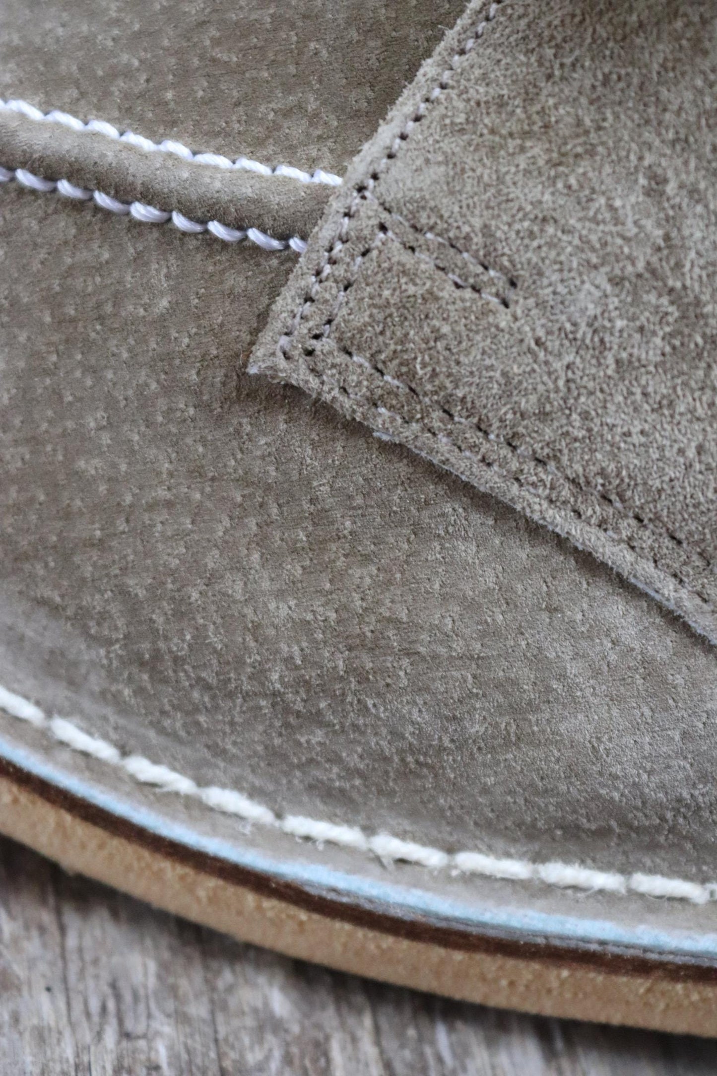 Vintage 1980s suede shoes - deadstock - hand made - mod style - crepe sole - UK size 9 - EUR 43