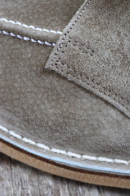 Vintage 1980s suede shoes - deadstock - hand made - mod style - crepe sole - UK size 9 - EUR 43