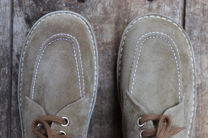 Vintage 1980s suede shoes - deadstock - hand made - mod style - crepe sole - UK size 9 - EUR 43