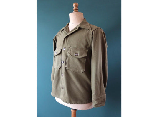 Vintage 1940s 50s US army infantry wool shirt - khaki green wool - 42" chest