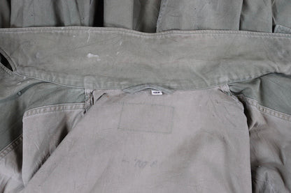 Vintage 1940s US army field jacket - WW2 M43 - green sateen cotton - 43” chest