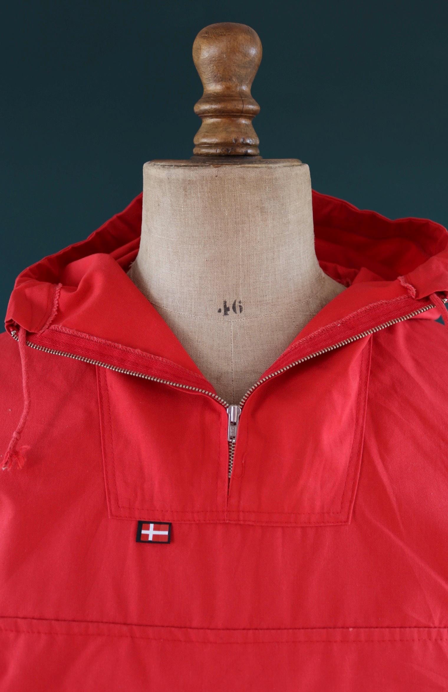 Vintage 1970s 80s red Danish smock - hiking anorak - 45” chest - for skiing or walking