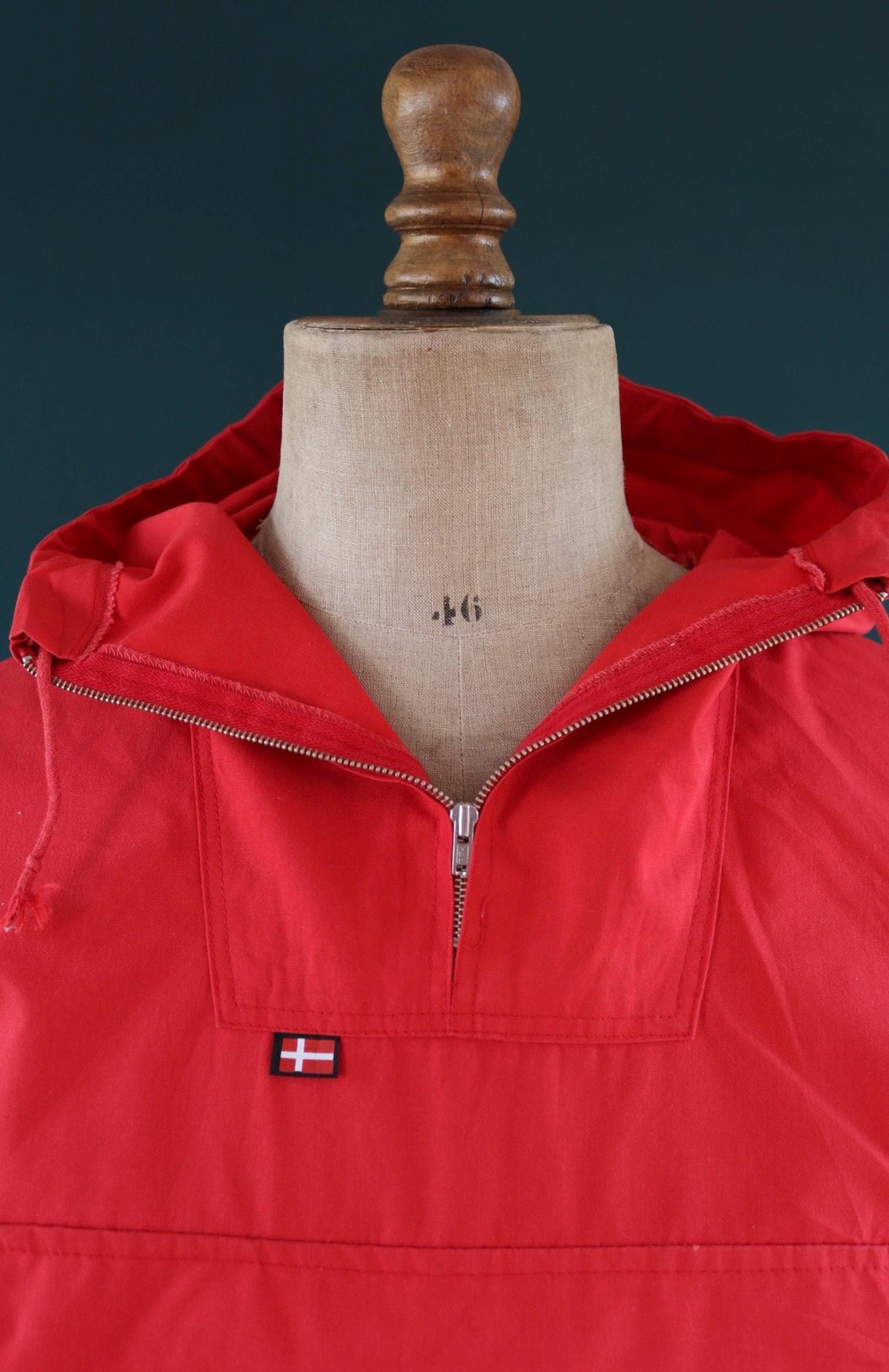 Vintage 1970s red smock - 1980s hiking anorak - 45” chest - for skiing or walking