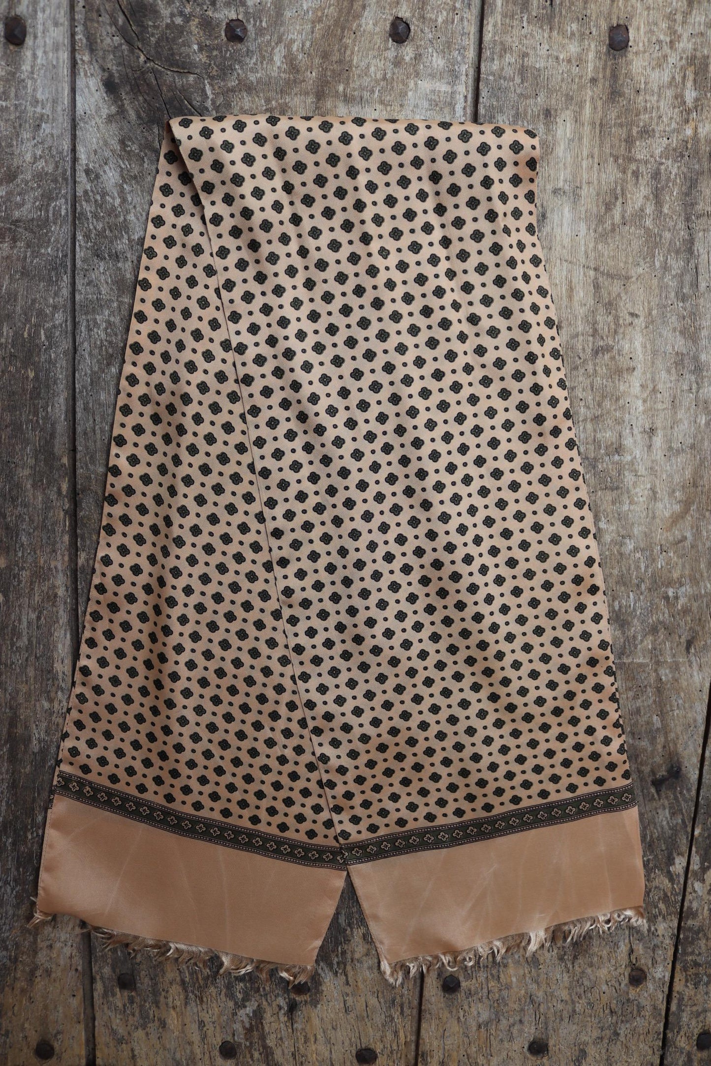 Vintage mens neck scarf - green and peach - mod style - Goodwood festival - wedding attire