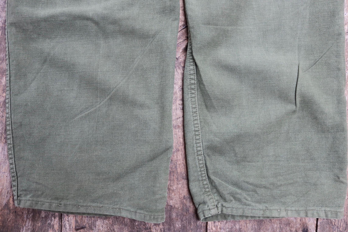 Vintage 1940s Swedish military workwear trousers - buckle back - utility pants - 34" x 29"