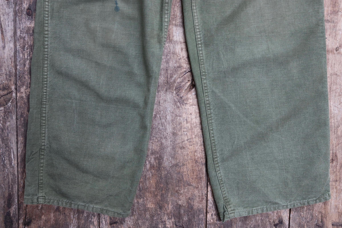 Vintage 1940s Swedish military workwear trousers - buckle back - utility pants - 34" x 29"